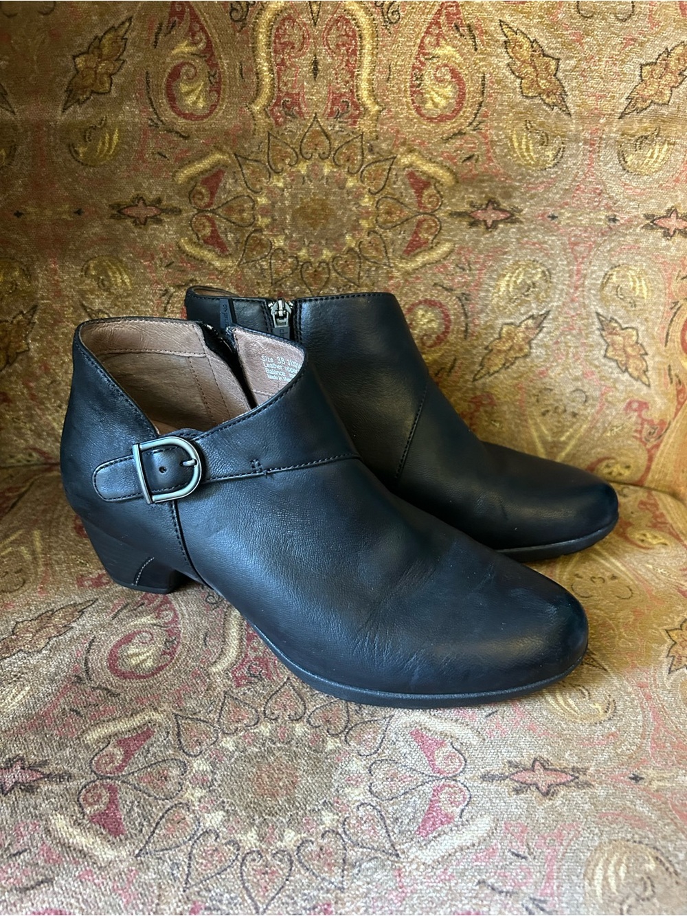 Dansko Women's Black Leather Ankle Boots with Buckle Size 38